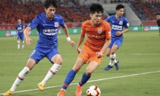 bsports体育-申花主场战平鲁能，难分高下