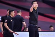 bsports体育-顶尖球员特写：勇士队掌控比赛打破记录连胜创历史