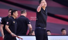 bsports体育-顶尖球员特写：勇士队掌控比赛打破记录连胜创历史