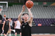 bsports体育-决胜之路：浙江男篮击败吉林队力争晋级