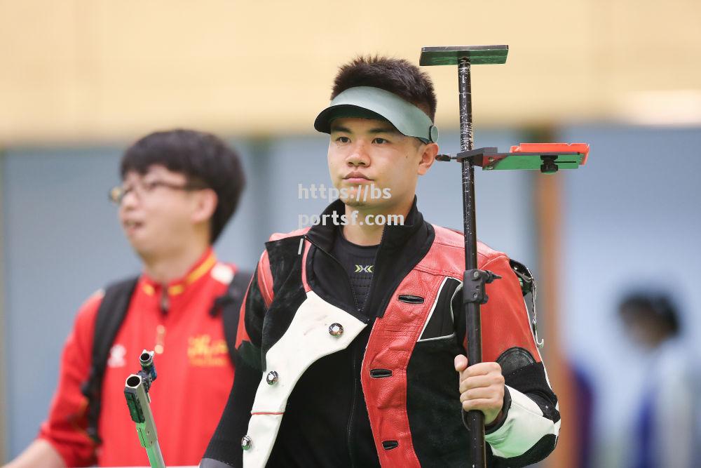 国家射击队选手实现零失误夺得金牌